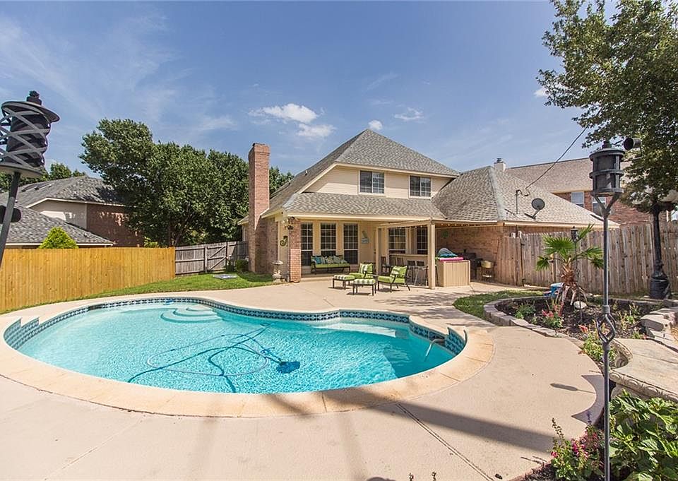 1st image of 6800 Thornbird Ln