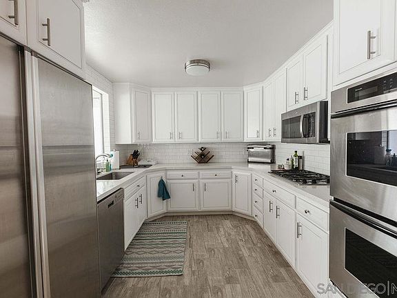 4th image of 2231 Finch Ln