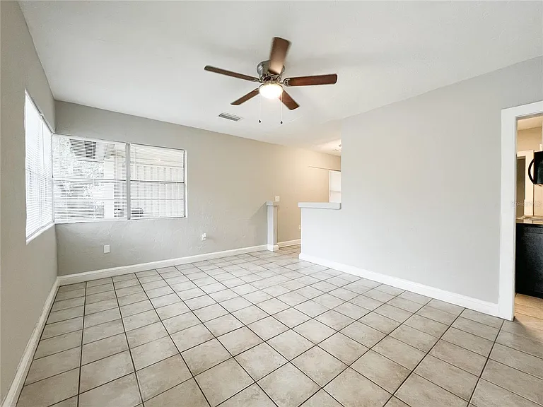 319 NW 16th Ave — Photo 49