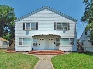 10 Aylwin Cres APT 4, Portsmouth, VA 23702