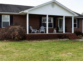 8205 Welch Dr, Talbott, TN 37877
