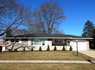 1215 E Wisconsin St, Delavan, WI 53115