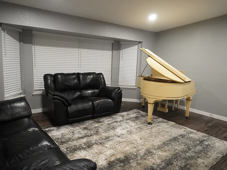 1230 Rockrose Ct SE — Photo 8