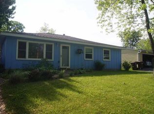 702 Eagle Creek Rd, Valparaiso, IN 46385