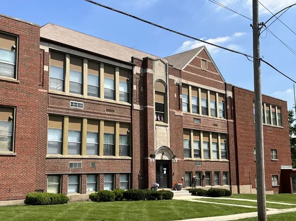 530 E Highland Ave APT B4, Villa Park, IL 60181