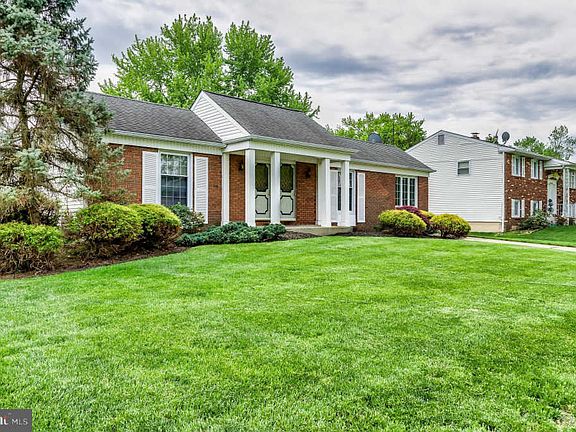 3rd image of 226 Beechwood Ct