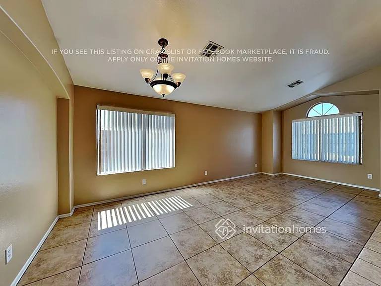 16631 N 23rd Pl — Photo 4