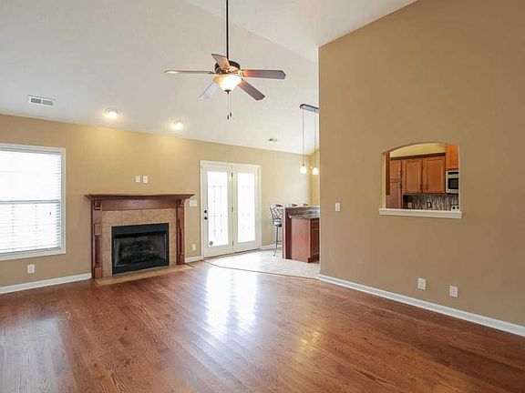 4th image of 1260 Chinook Cir