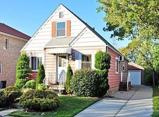 16049 20th Ave, Whitestone, NY 11357