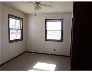 3rd image of 24119 Himebaugh Ave