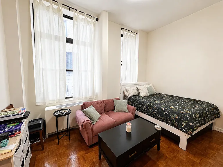 304 W 92nd St #1P — Photo 1