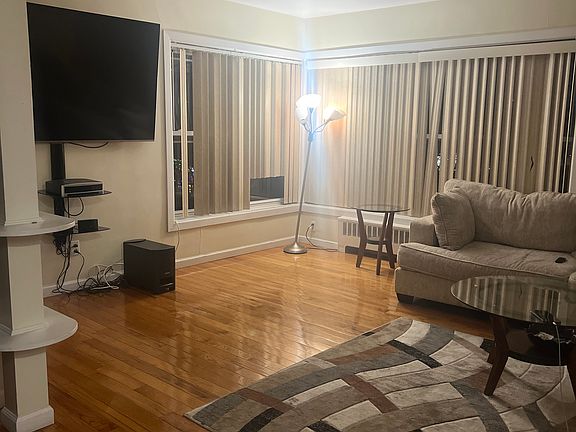 2nd image of 1551 Astor Ave Floor 2