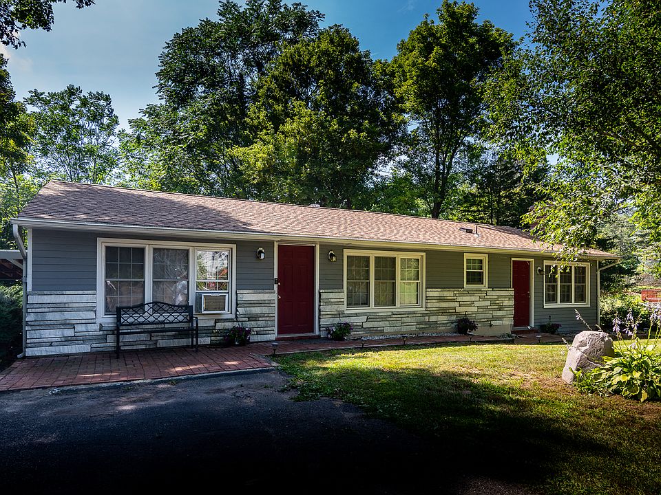 35 River Road