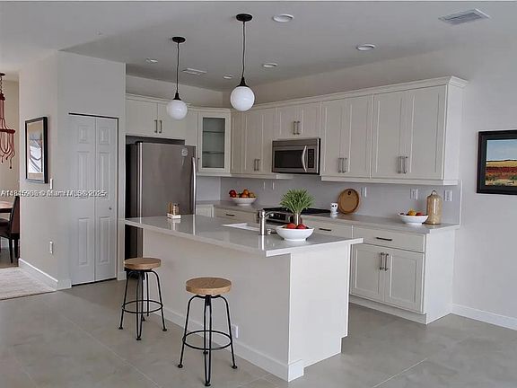 2nd image of 10456 NW 61st Ln