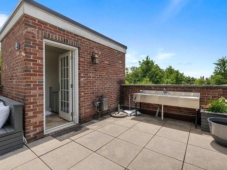 1785 Dupont Ave S #UPPER — Photo 42