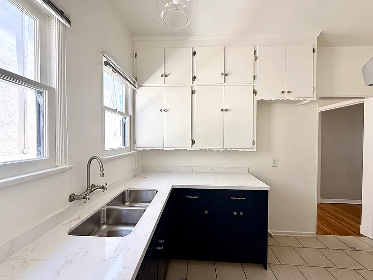 4048 Los Feliz Blvd #1 — Photo 7