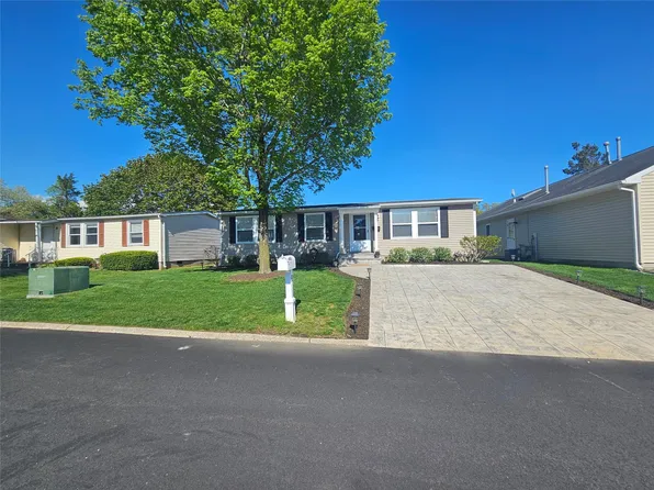 3 Limetree Drive, Manorville, NY 11949