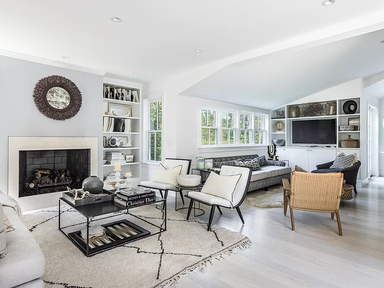 11 Oakland Ave — Photo 13