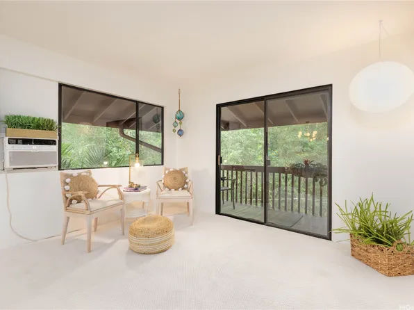2069 California Ave APT 19G, Wahiawa, HI 96786