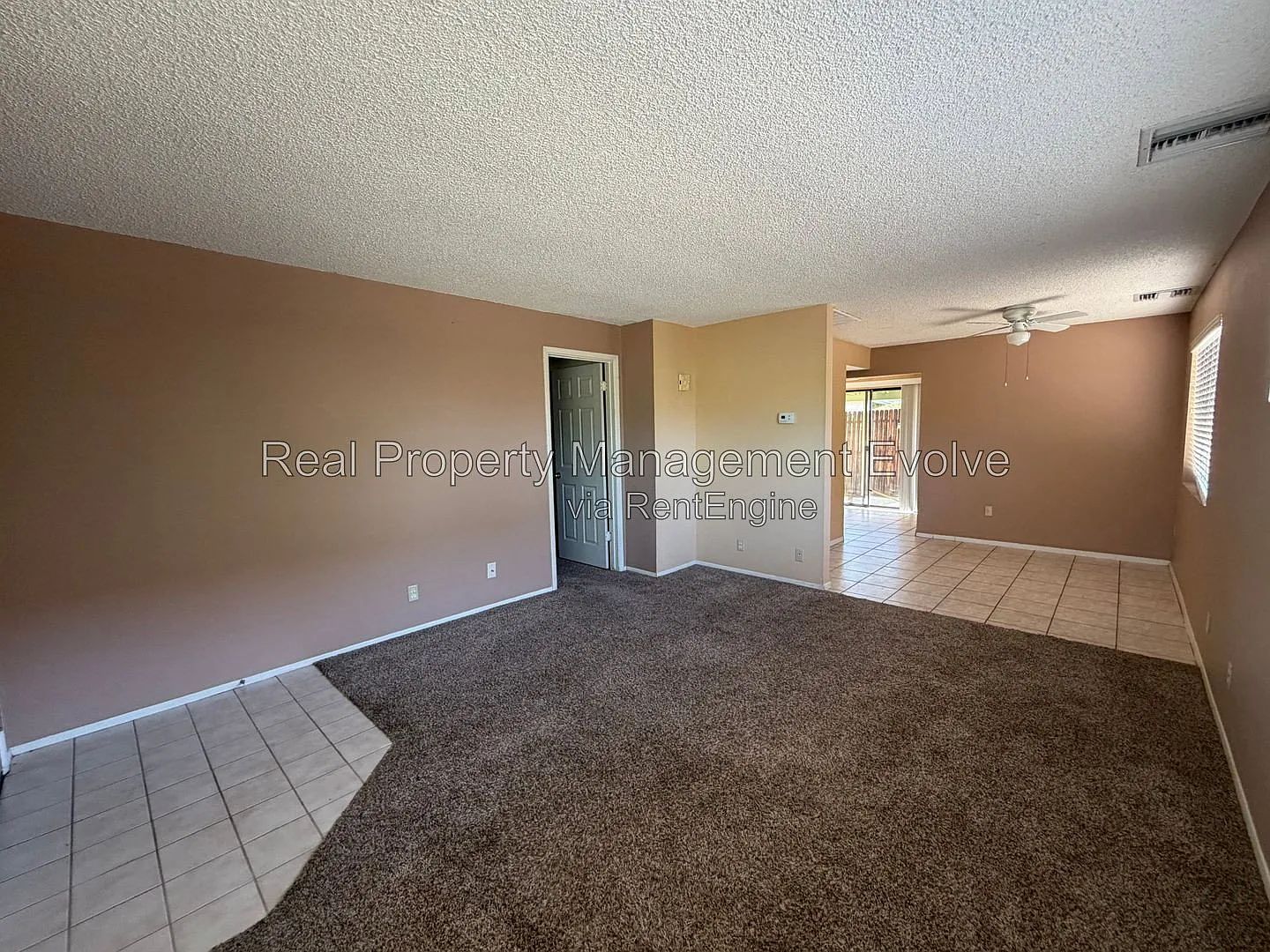 1 bed, 1.0 bath, 700 sqft, $900 — Photo 4