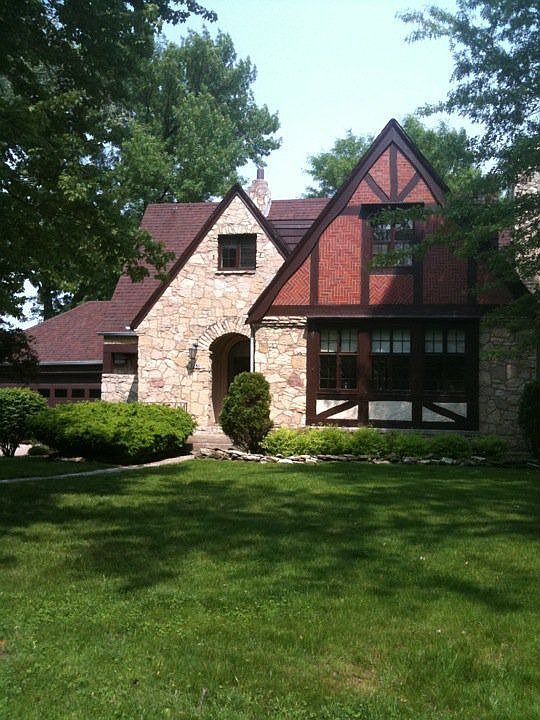 A cottage that could be your castle.