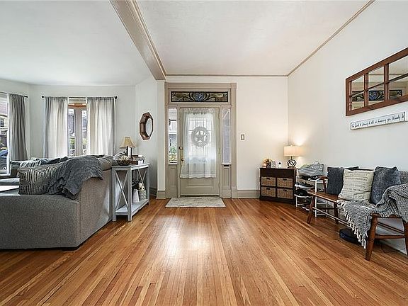 2nd image of 111 N 1st St