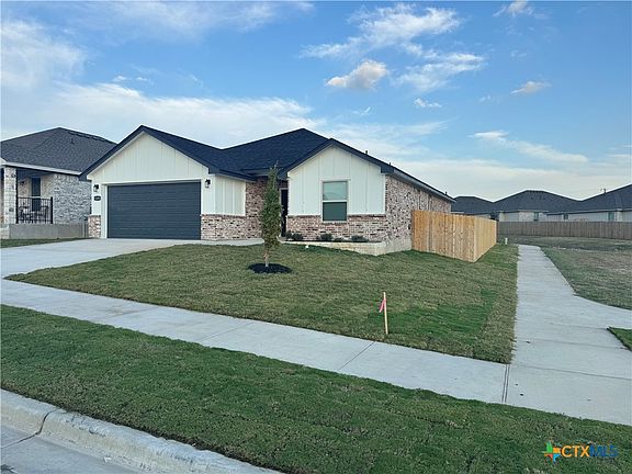 2nd image of 5208 White Rose Dr
