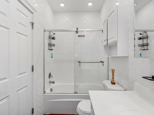 145 Bleecker Street image 26 of 39