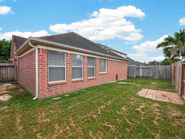 12135 English Brook Cir — Photo 30