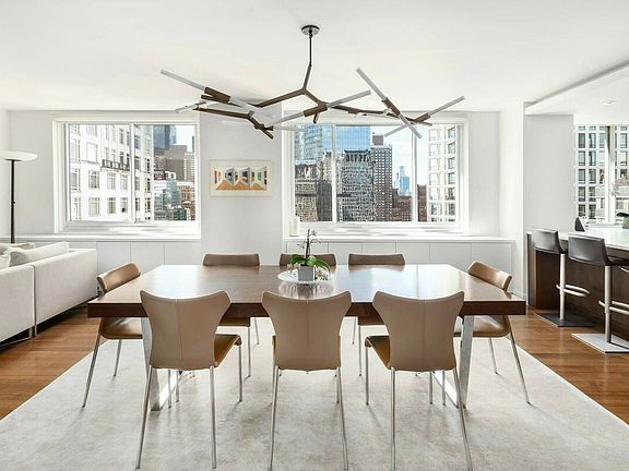 3rd image of 30 W 63rd St APT 28D