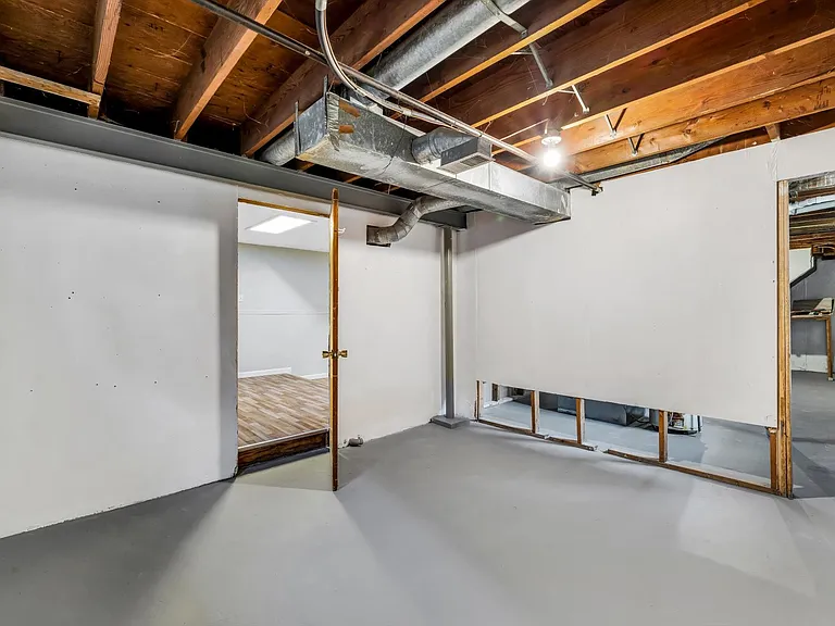 1209 Congress Ave — Photo 36