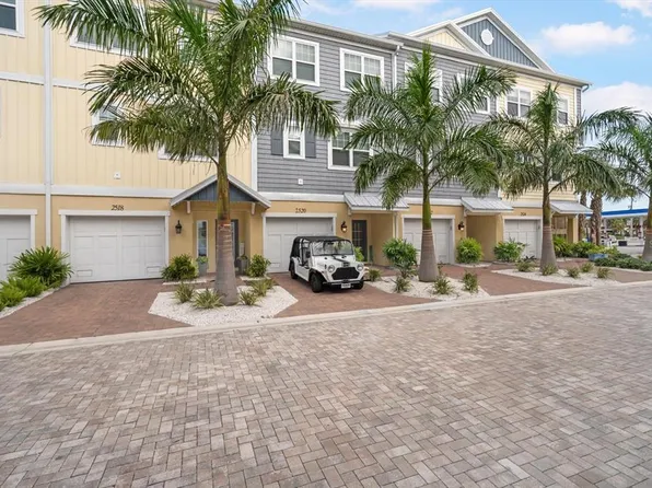 2520 Coral Ct, Indian Rocks Beach, FL 33785