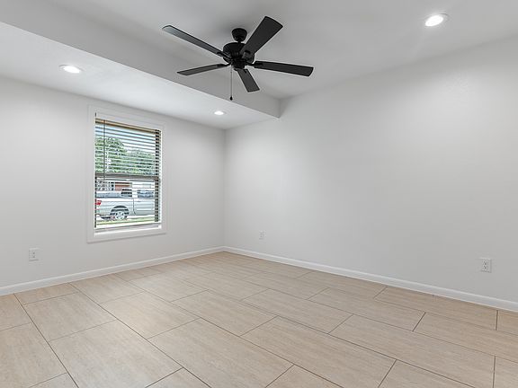 4th image of 1001 Belvedere Dr