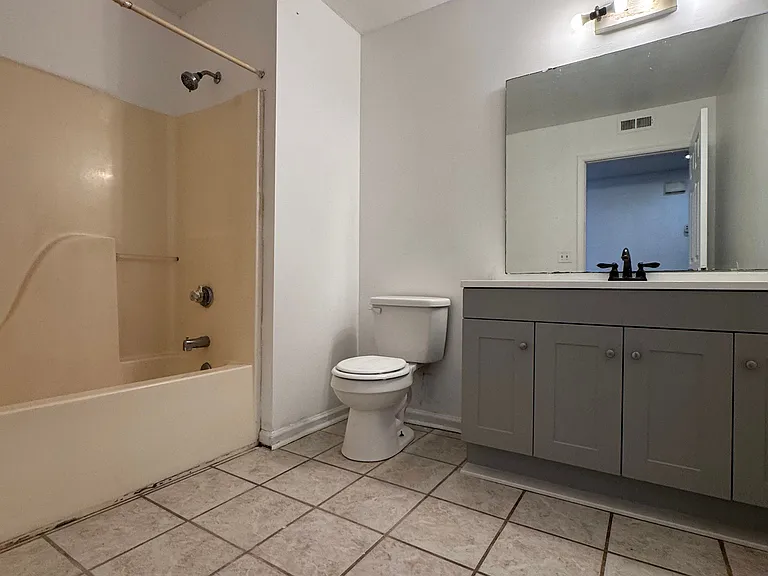 519 Mystic Dr #C — Photo 26