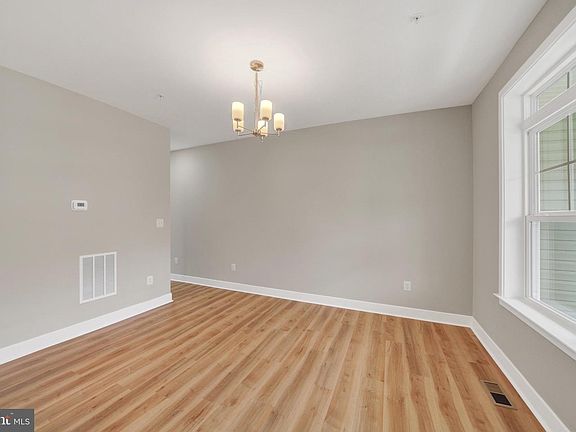 5th image of 2502 Melia Ct