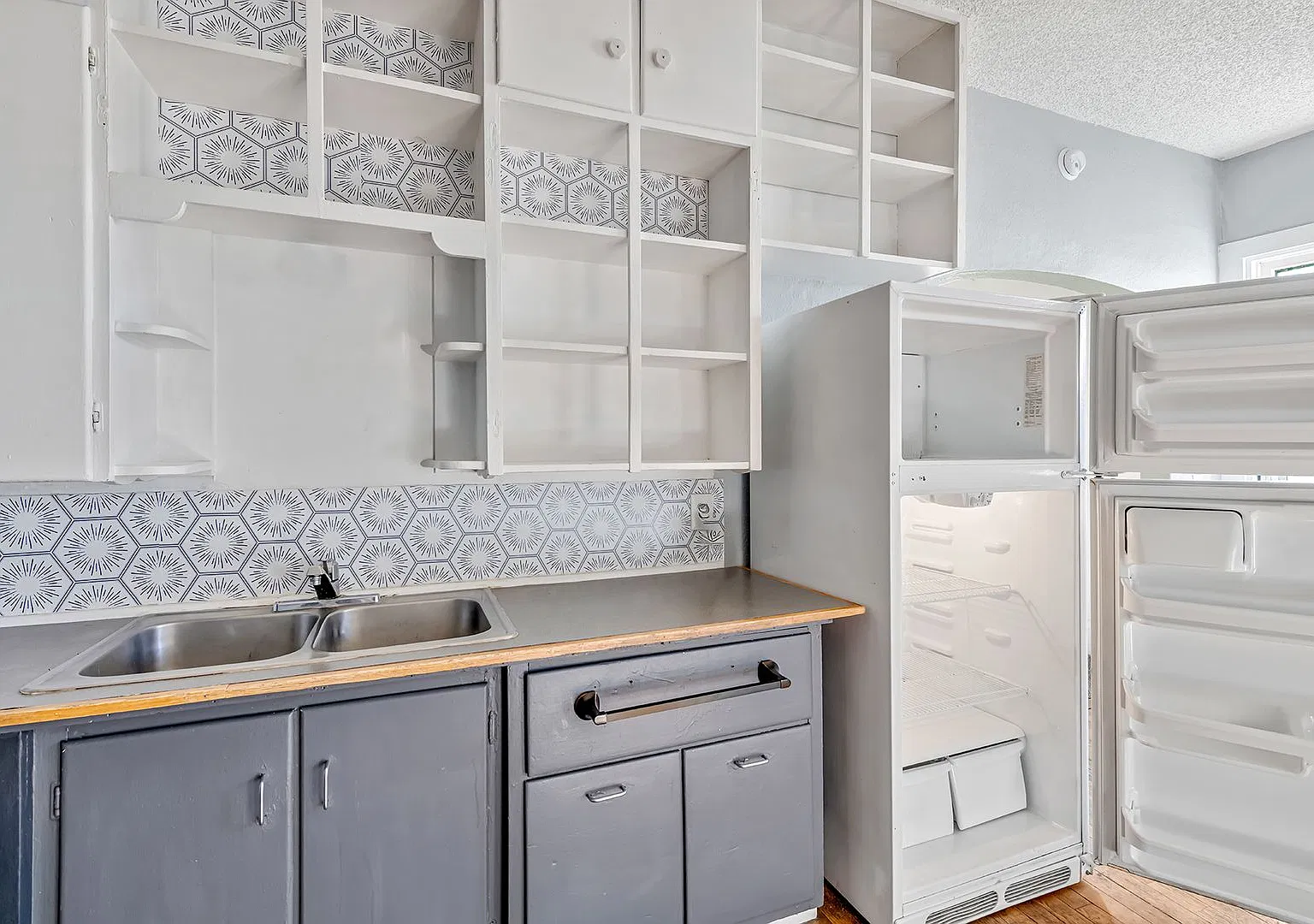 220 Bower Ave. — Photo 4