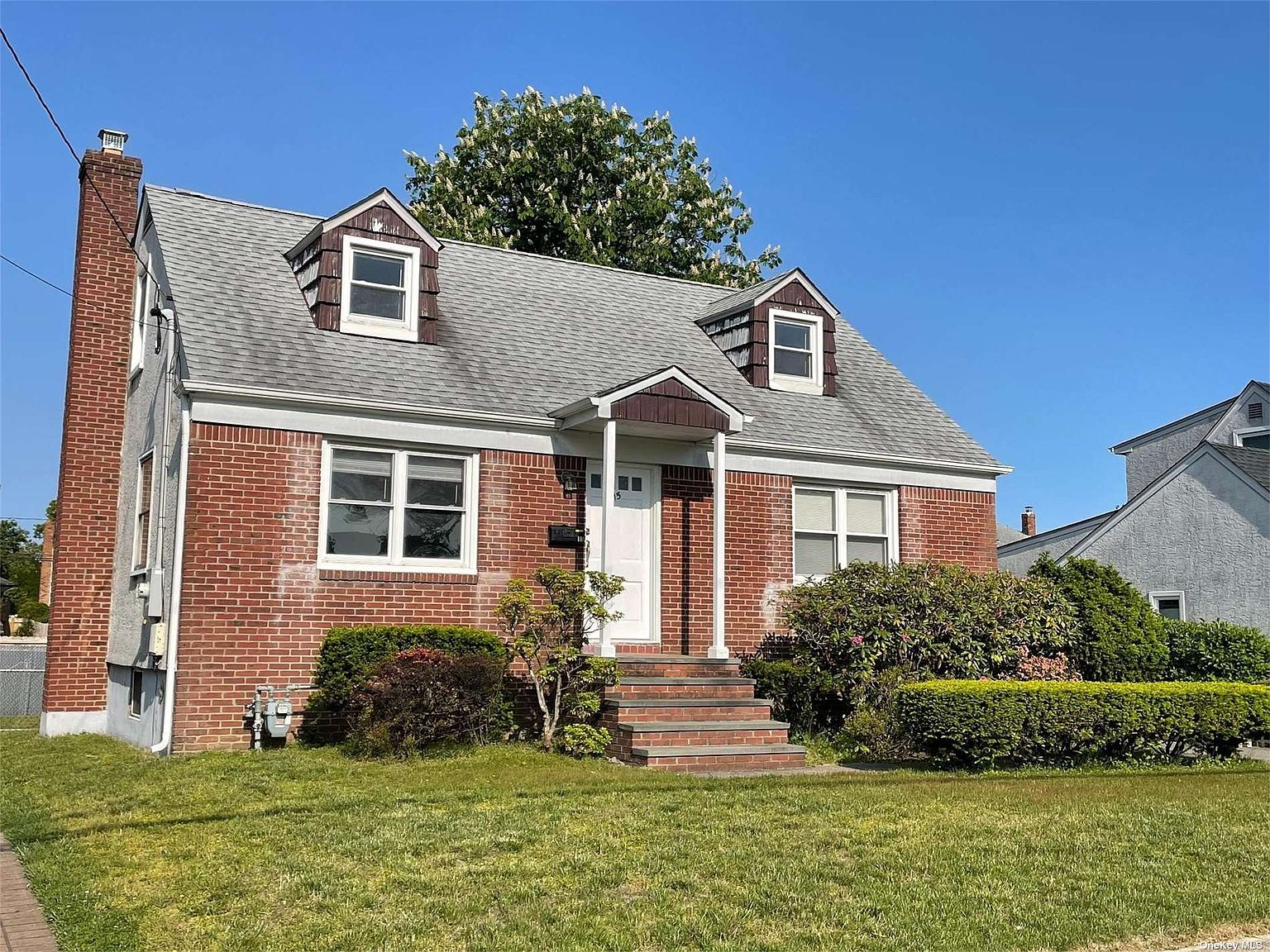 15 Metropolitan Avenue, Bellmore, NY 11710 Zillow