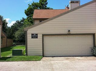 724 Country Place Dr, Houston, TX 77079