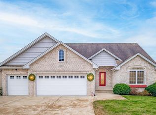 3823 Jonathan Rdg, Columbus, IN 47201