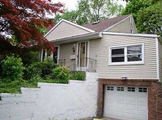 53 Main St, Garnerville, NY 10923