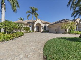 22320 Banyan Hideaway Dr, Estero, FL 34135