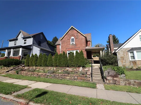 211 Lafayette Ave, Palmerton, PA 18071