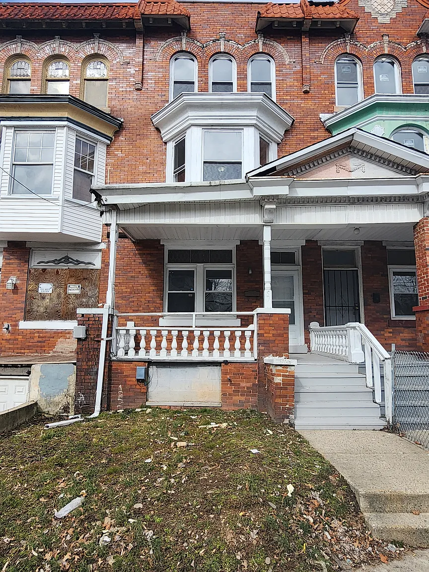 57 Colonial Ave photo 1