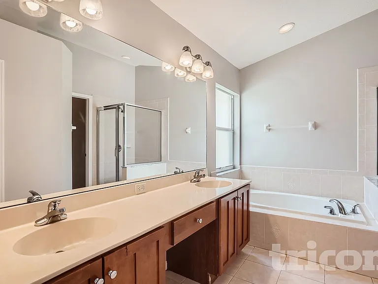 12755 Standbridge Dr — Photo 10