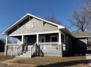 310 W Maple St, Cushing, OK 74023