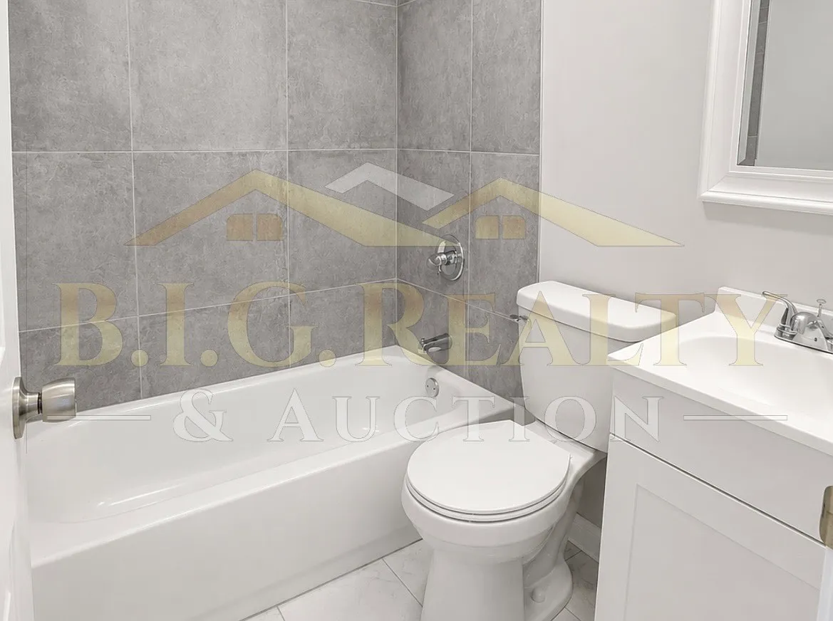 2 bed, 900 sqft, $999 — Photo 2