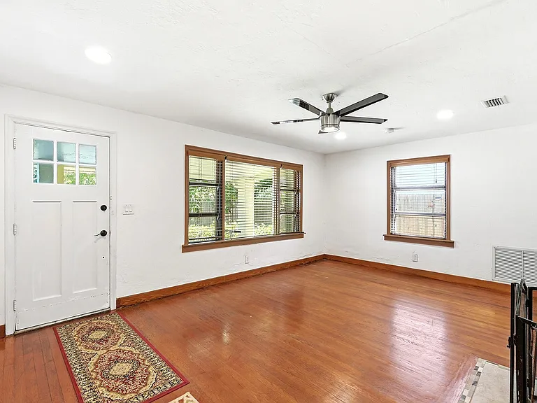 1516 SW 24th St — Photo 15