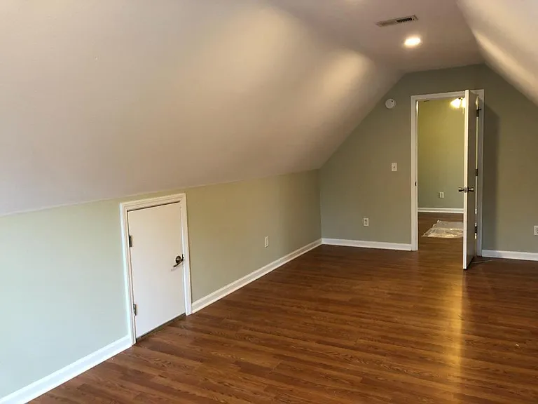 1718 Sterling Oaks Ln — Photo 9