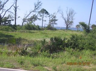 2921 Bay St, Gulf Breeze, FL 32563