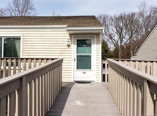 359 E Mitchell Ave #359, Cheshire, CT 06410